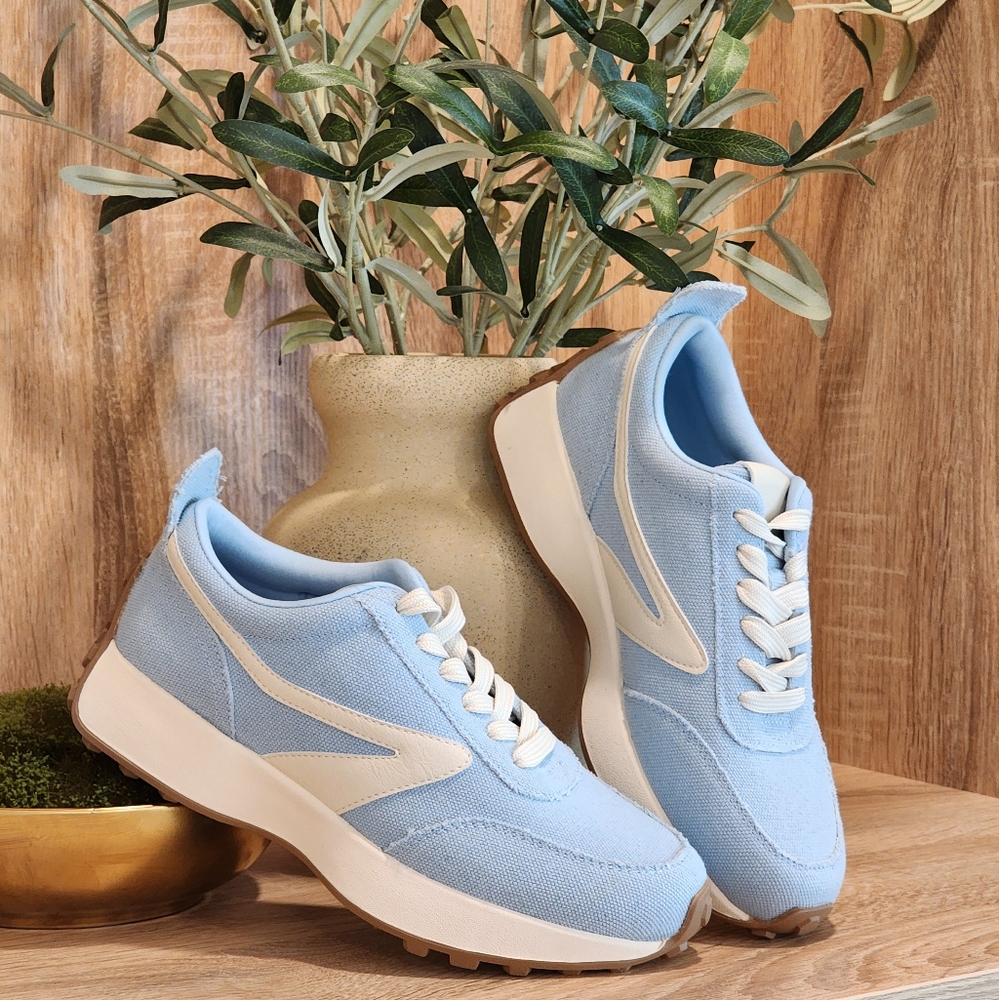DV By Dolce Vita Brantly Women's Light Blue Women's Sneakers Size 8 - Picture 4 of 9